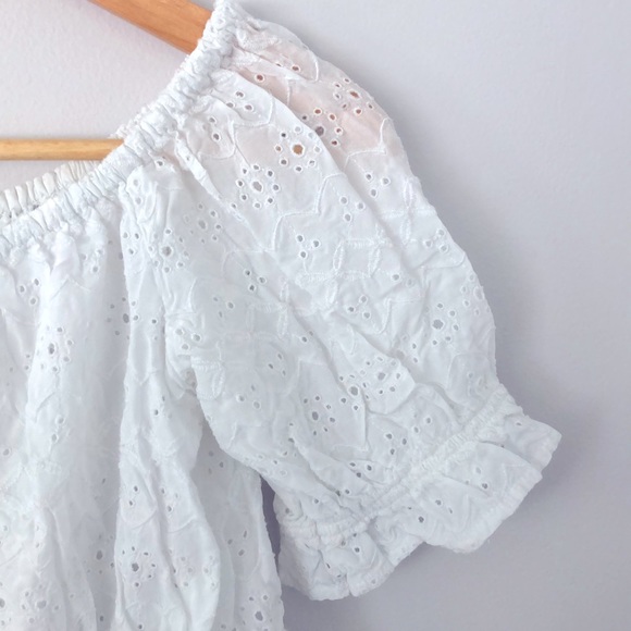 Cropped, white flare tee with detailing. - Picture 3 of 5